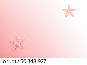 starfish corner pink gradient background. Стоковое фото, агентство Ingram Publishing / Фотобанк Лори
