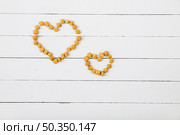 hearts from pet food. Стоковое фото, агентство Ingram Publishing / Фотобанк Лори