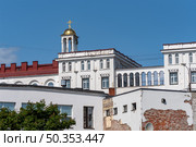 Здание бывшего Управления финской православной церкви 1931 года постройки по улице Кирова. Сейчас жилой дом. Город Сортавала. Редакционное фото, фотограф Румянцева Наталия / Фотобанк Лори