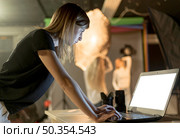 female grapher editing s. Стоковое фото, агентство Ingram Publishing / Фотобанк Лори