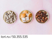 assortment traditional oriental sweets. Стоковое фото, агентство Ingram Publishing / Фотобанк Лори