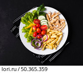 arabic kebab sandwich veggies with french fries. Стоковое фото, агентство Ingram Publishing / Фотобанк Лори