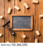 framed blackboard with wine corks. Стоковое фото, агентство Ingram Publishing / Фотобанк Лори