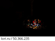 group three friend camping night. Стоковое фото, агентство Ingram Publishing / Фотобанк Лори