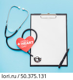 top view world heart day concept 2. Стоковое фото, агентство Ingram Publishing / Фотобанк Лори