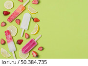 homemade popsicle ice cream with lemon strawberry flavours. Стоковое фото, агентство Ingram Publishing / Фотобанк Лори