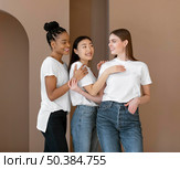 inclusion concept with multiethnic women. Стоковое фото, агентство Ingram Publishing / Фотобанк Лори