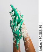 front view hands with paint them. Стоковое фото, агентство Ingram Publishing / Фотобанк Лори