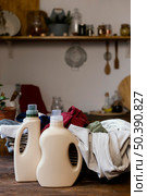 arrangement with bottles. Стоковое фото, агентство Ingram Publishing / Фотобанк Лори