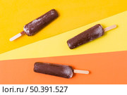 chocolate flavor ice cream stick. Стоковое фото, агентство Ingram Publishing / Фотобанк Лори