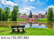 Усадьба Марфино. Нижний Малый Марфинский пруд. Редакционное фото, фотограф Юлия Трубарова / Фотобанк Лори