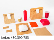 food packages with disposal cup sauce bottle white background. Стоковое фото, агентство Ingram Publishing / Фотобанк Лори