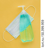 hydroalcoholic gel with medical mask 2. Стоковое фото, агентство Ingram Publishing / Фотобанк Лори