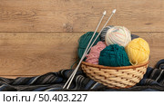 wool knitting needles basket 3. Стоковое фото, агентство Ingram Publishing / Фотобанк Лори