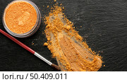 brush pigment powder. Стоковое фото, агентство Ingram Publishing / Фотобанк Лори