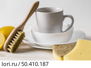dishes natural cleaning products. Стоковое фото, агентство Ingram Publishing / Фотобанк Лори