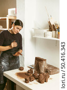 professional artisan job workshop 5. Редакционное фото, агентство Ingram Publishing / Фотобанк Лори