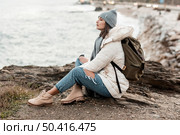 side view woman beach alone. Стоковое фото, агентство Ingram Publishing / Фотобанк Лори