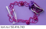 top view mask carnival with feathers beads. Стоковое фото, агентство Ingram Publishing / Фотобанк Лори