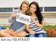 Concept about students thinking about is future after secondary school. Стоковое фото, агентство Ingram Publishing / Фотобанк Лори