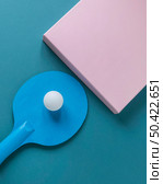 top view new ping pong paddle ball. Стоковое фото, агентство Ingram Publishing / Фотобанк Лори