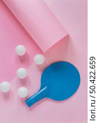 top view ping pong paddle balls. Стоковое фото, агентство Ingram Publishing / Фотобанк Лори
