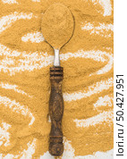 top view fine powder with spoon. Стоковое фото, агентство Ingram Publishing / Фотобанк Лори