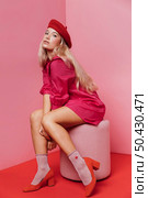 front view beatiful woman pink dress. Стоковое фото, агентство Ingram Publishing / Фотобанк Лори