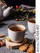 high angle tea cup with crystallized sugar. Стоковое фото, агентство Ingram Publishing / Фотобанк Лори