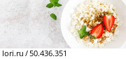 Cheese cottage, curd cheese with granola and fresh strawberry. Breakfast. Healthy food, diet. Top view. Banner. Стоковое фото, агентство Ingram Publishing / Фотобанк Лори