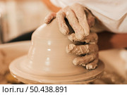modeling clay potter s wheel pottery workshop. Стоковое фото, агентство Ingram Publishing / Фотобанк Лори