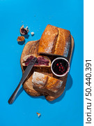 bread jam with leftover crumbs. Стоковое фото, агентство Ingram Publishing / Фотобанк Лори