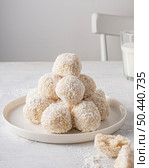 delicious candy plate. Стоковое фото, агентство Ingram Publishing / Фотобанк Лори