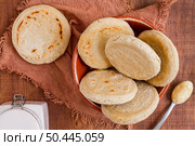 top view arepas bowl. Стоковое фото, агентство Ingram Publishing / Фотобанк Лори