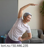 senior woman training home 4. Стоковое фото, агентство Ingram Publishing / Фотобанк Лори