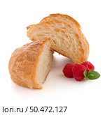 Fresh croissant and raspberries on white background. Стоковое фото, агентство Ingram Publishing / Фотобанк Лори