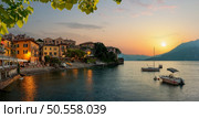Varenna scenic sunset view in Como lake, Italy. Стоковое фото, агентство Ingram Publishing / Фотобанк Лори