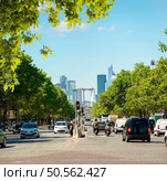 View on the modern district la Defense in Paris. Стоковое фото, агентство Ingram Publishing / Фотобанк Лори