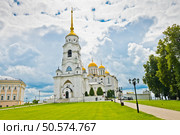 Кафедральный собор Успения Пресвятой Богородицы (Успенский собор). Летний день. Город Владимир. Золотое Кольцо. Россия. Редакционное фото, фотограф E. O. / Фотобанк Лори