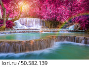 Waterfall in rain forest (Tat Kuang Si Waterfalls at Luang prabang, Laos.) Стоковое фото, агентство Ingram Publishing / Фотобанк Лори