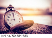 vintage pocket watch. Стоковое фото, агентство Ingram Publishing / Фотобанк Лори