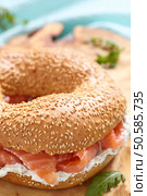 Smoked salmon lox with a cream cheese. Стоковое фото, агентство Ingram Publishing / Фотобанк Лори