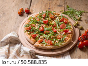 Pasta with olives, tomatoes and basil, fresh pasta, orange juice. Pasta with olives, tomatoes and basil. Стоковое фото, агентство Ingram Publishing / Фотобанк Лори