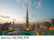 City lights in Dubai at sunset. Стоковое фото, агентство Ingram Publishing / Фотобанк Лори