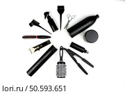 Hairdresser’s accessories scissors, spray, shampoo, brush, curling iron, comb, hair clipper on white background. Professional hairdresser’s accessories. Hairdresser’s accessories scissors, spray, shampoo, brush, curling iron, comb, hair clipper on white background. Professional hairdresser’s accessories. Стоковое фото, агентство Ingram Publishing / Фотобанк Лори