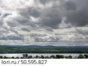 Облака над городом Полевской и Северским водохранилищем (2024 год). Стоковое фото, фотограф Pukhov K / Фотобанк Лори