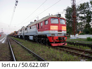 Тепловоз 2М62У на станции Павелец в Рязанской области. Летний вечер (2020 год). Редакционное фото, фотограф Александр Кузнецов / Фотобанк Лори