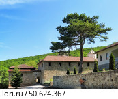 Древний монастырь Сурб-Хач в Крыму. Редакционное фото, фотограф Татьяна Т / Фотобанк Лори