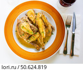 Picante de pollo, spicy chicken with pears. Стоковое фото, фотограф Яков Филимонов / Фотобанк Лори