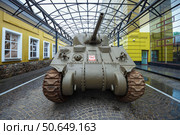 Американский танк М4А4 "Шерман" периода Второй мировой войны в Музее техники Вадим Задорожного. Вид спереди. Архангельское, Московская область (2020 год). Редакционное фото, фотограф Виктор Карасев / Фотобанк Лори